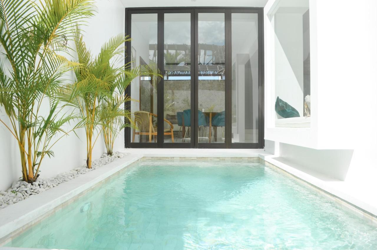 Villa Poppy Bumbak Canggu Eksteriør billede