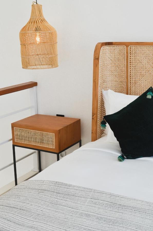 Villa Poppy Bumbak Canggu Eksteriør billede