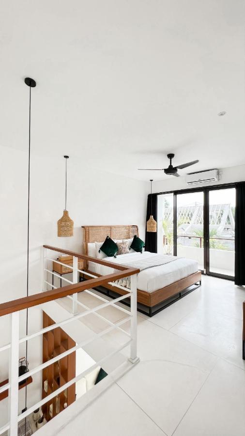 Villa Poppy Bumbak Canggu Eksteriør billede